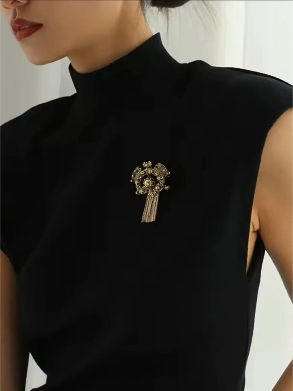 Ornate Gold Filigree Tassel Brooch Pin